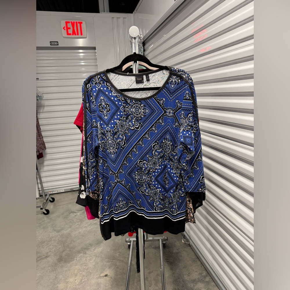 Blue Patterned Top with Faux Leather Trim | size 1X